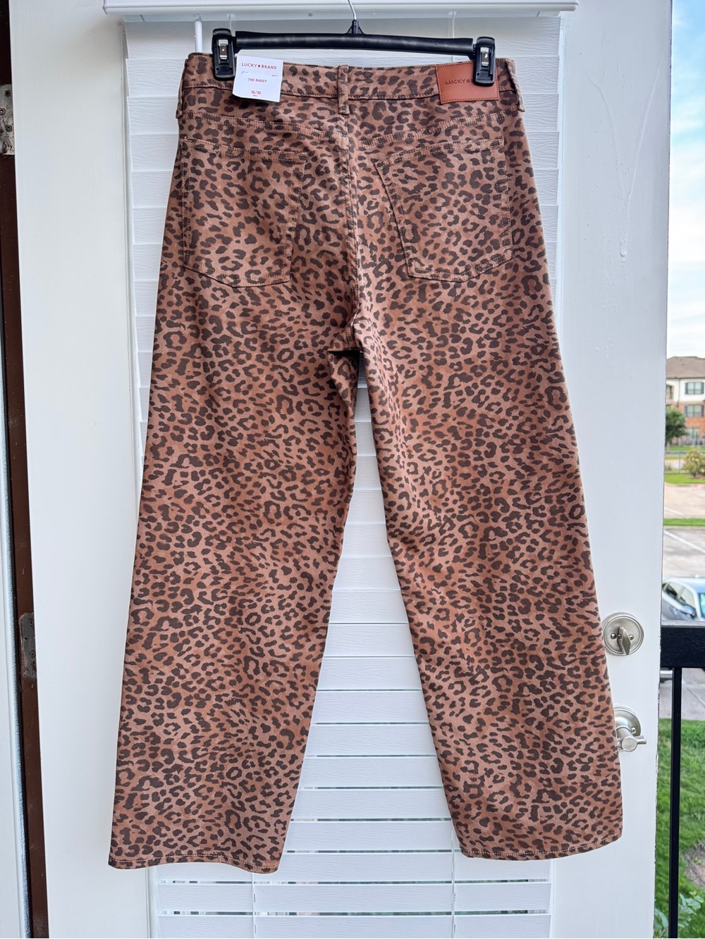 NWT Lucky Brand The Baggy Leopard Print Jeans 10/30 Brown Animal Print - Picture 11 of 13